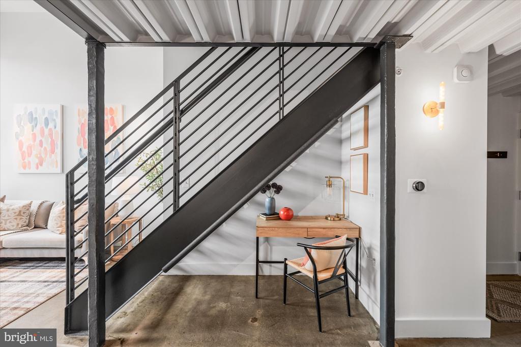 1401 R STREET NW Unit: 401