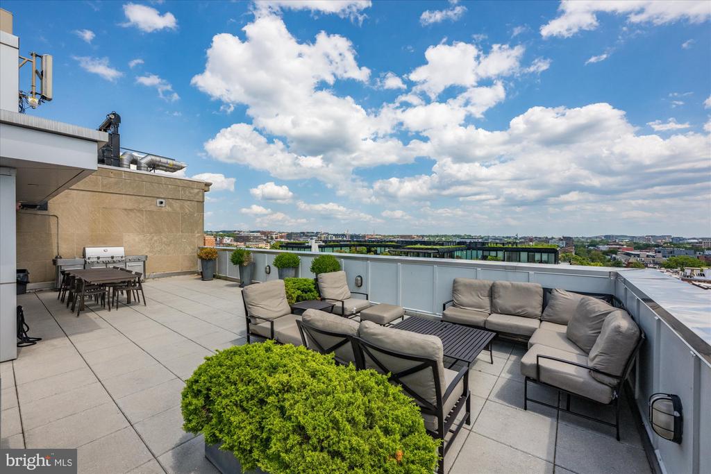 1401 R STREET NW Unit: 401