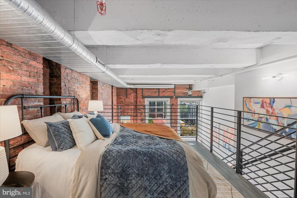 1401 R STREET NW Unit: 401