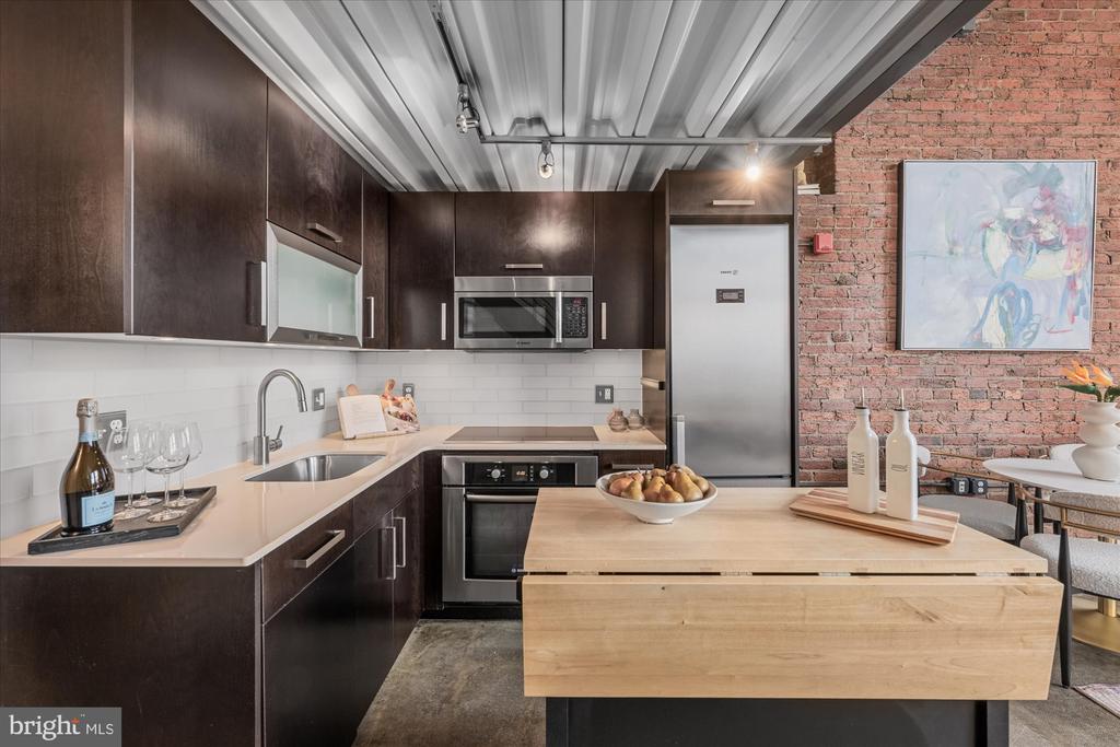 1401 R STREET NW Unit: 401