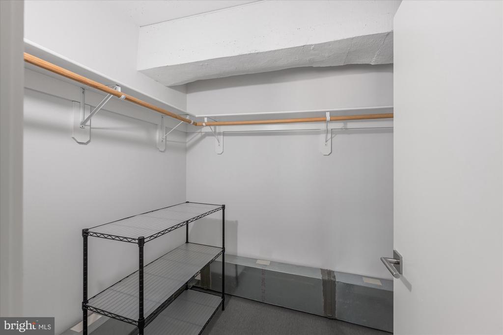 1401 R STREET NW Unit: 401