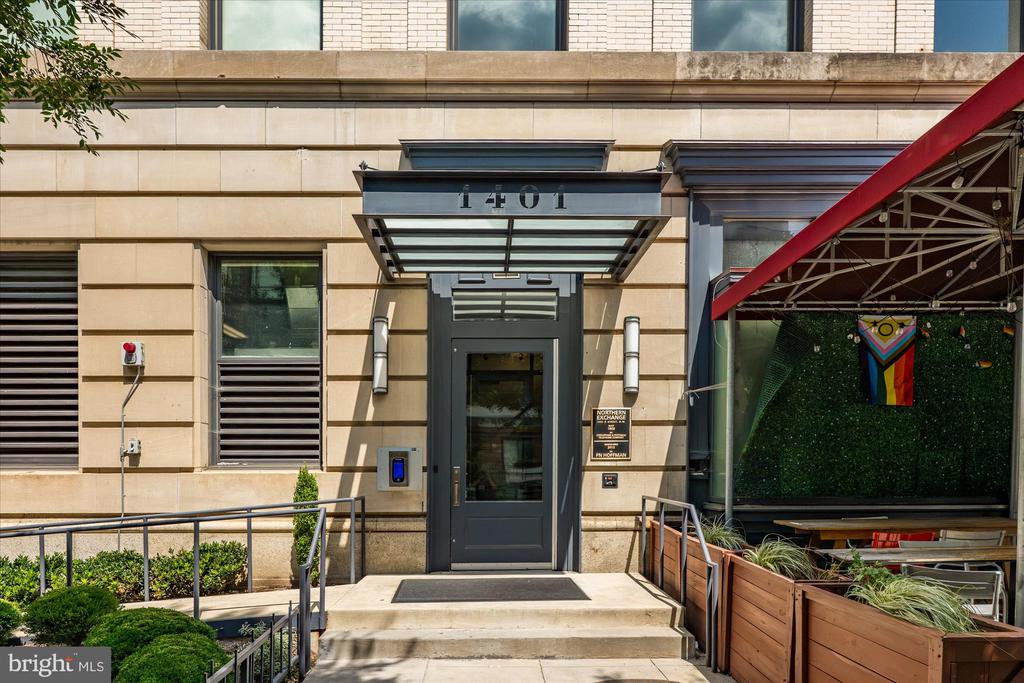 1401 R STREET NW Unit: 401