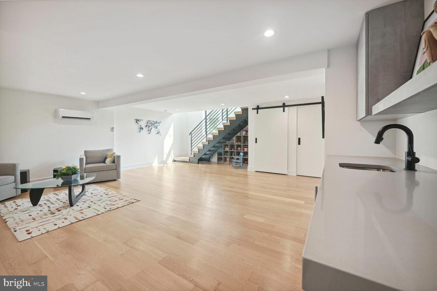 6503 BROOKES HILL COURT