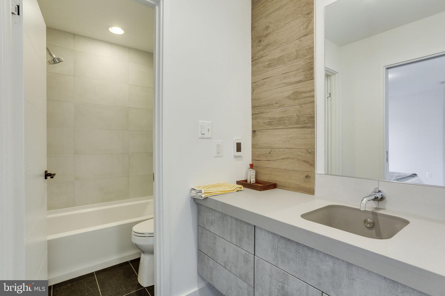 6503 BROOKES HILL COURT