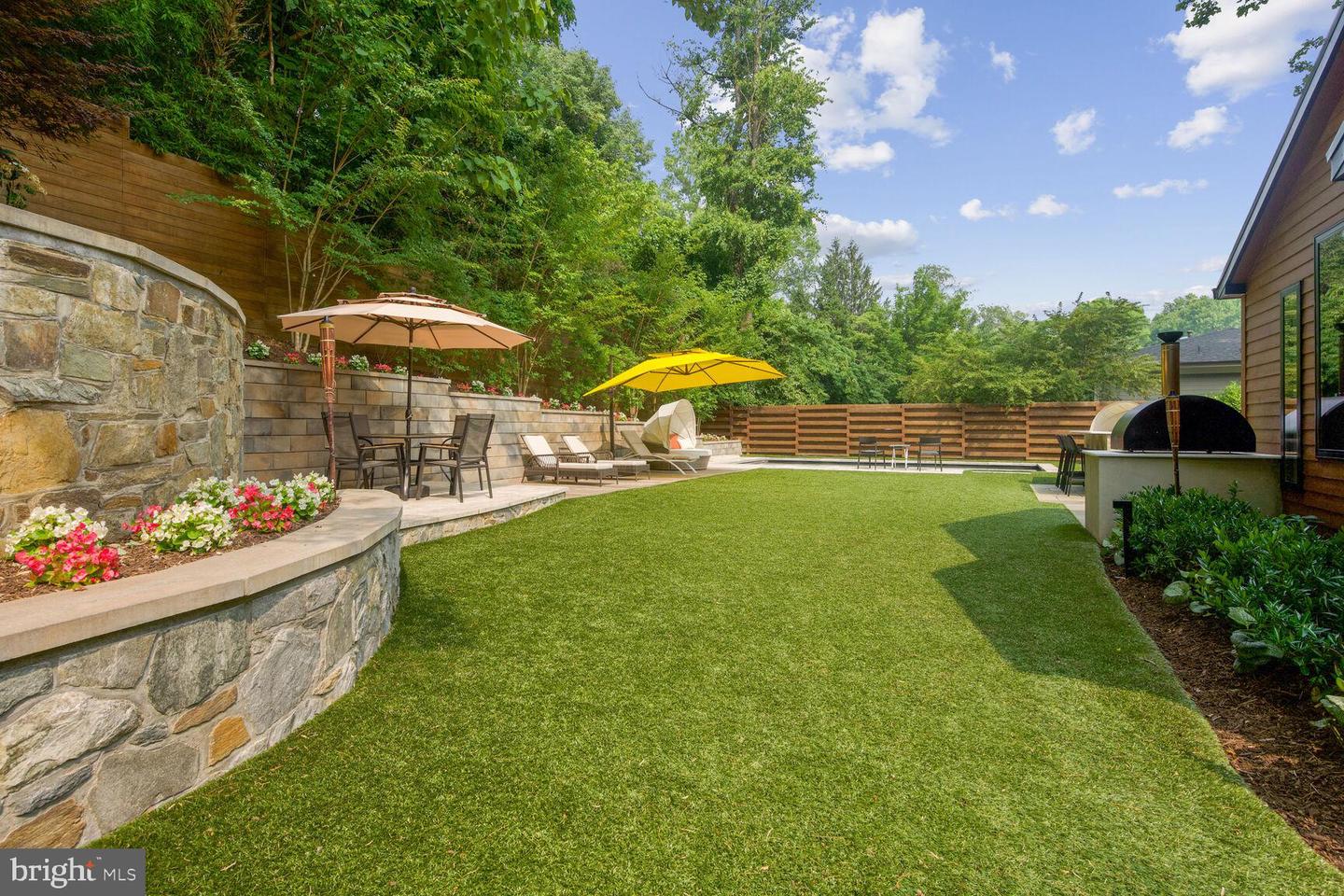 6503 BROOKES HILL COURT