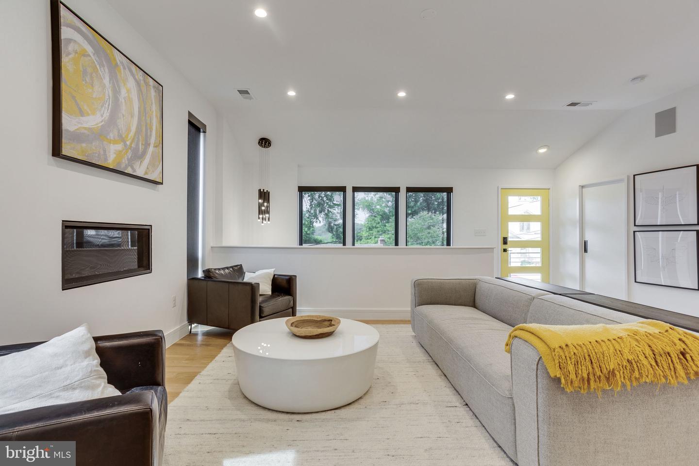 6503 BROOKES HILL COURT