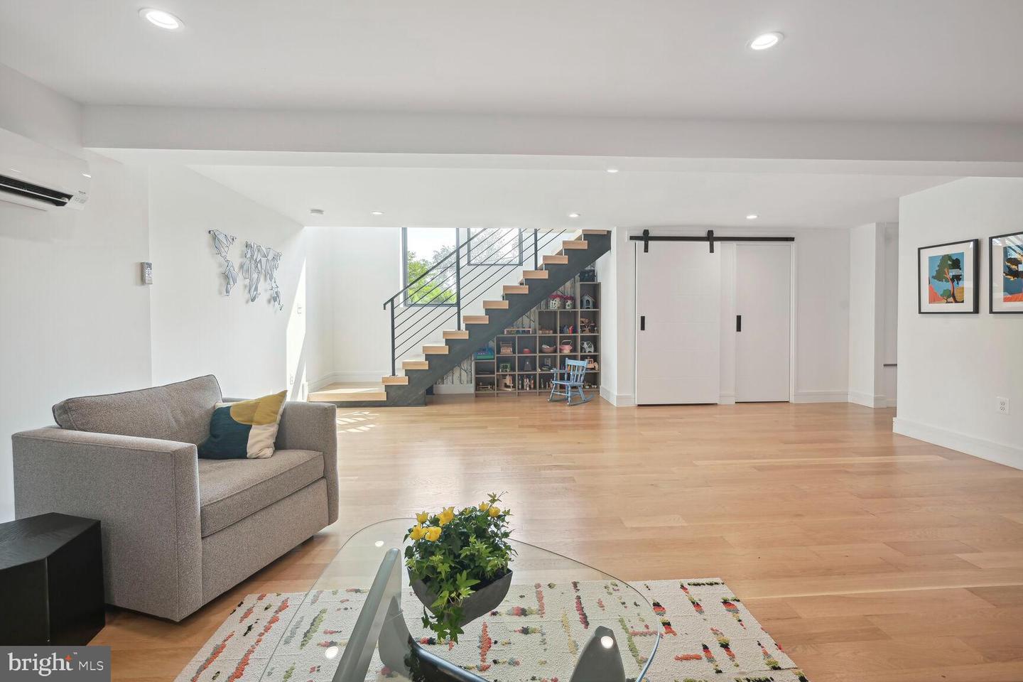 6503 BROOKES HILL COURT