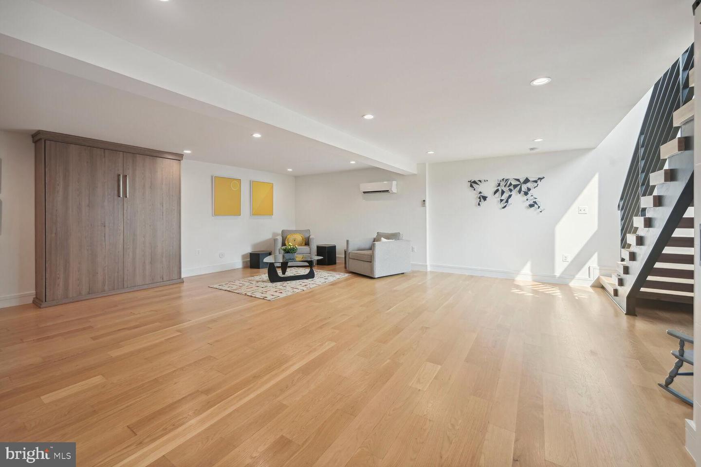 6503 BROOKES HILL COURT