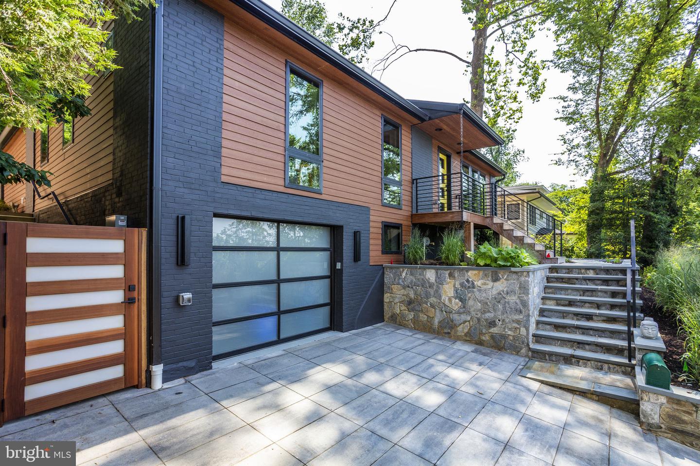 6503 BROOKES HILL COURT