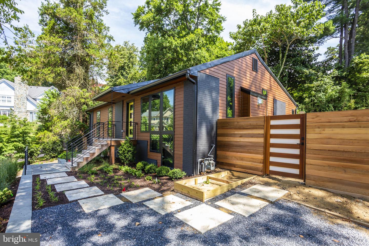 6503 BROOKES HILL COURT