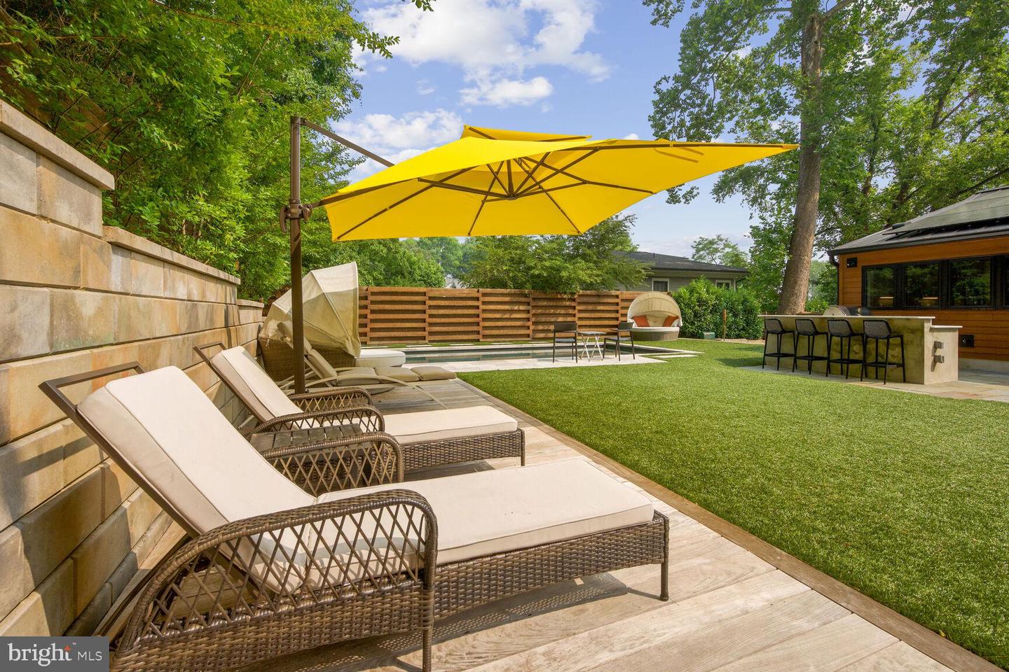 6503 BROOKES HILL COURT