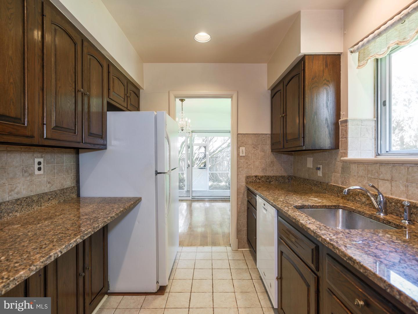 6502 Brookes Hill Ct