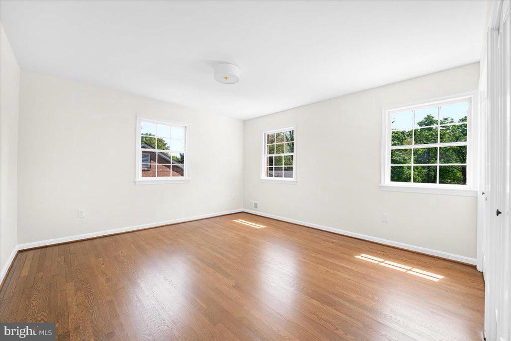 1310 MIDWOOD PLACE