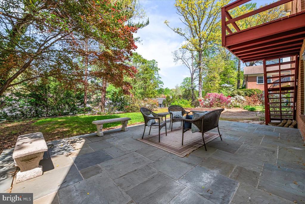 1310 MIDWOOD PLACE