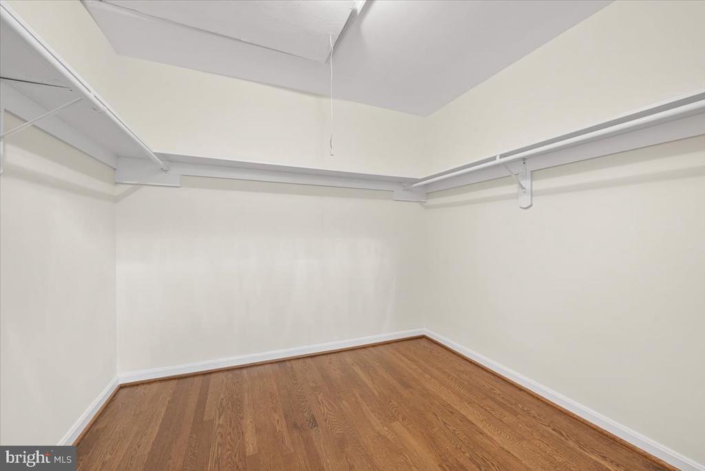 1310 MIDWOOD PLACE