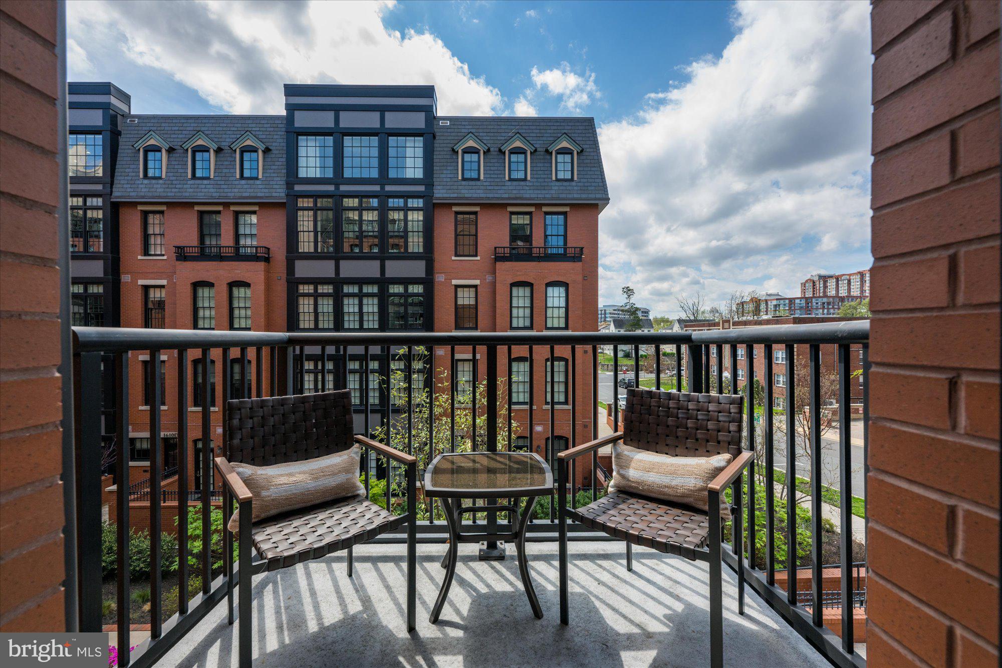 1700 Clarendon Blvd #154