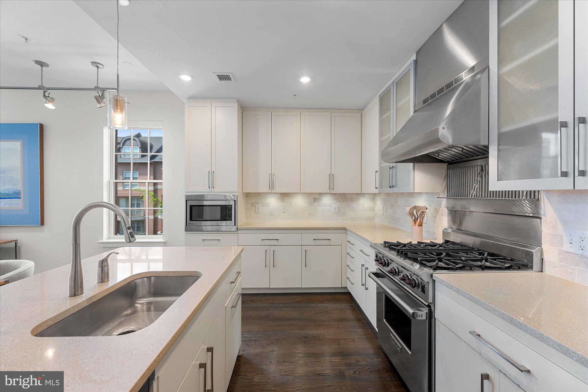 1700 Clarendon Blvd #154