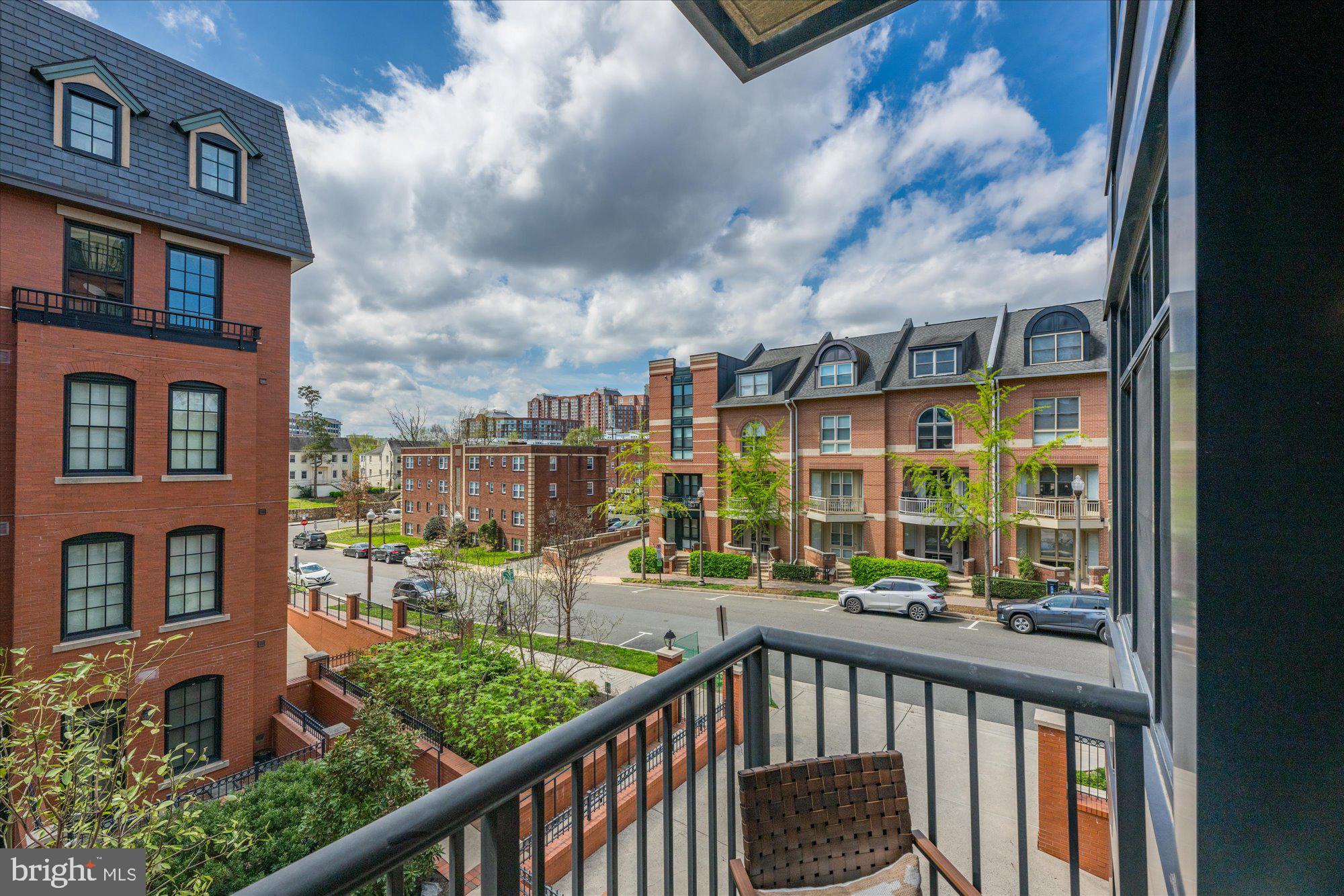 1700 Clarendon Blvd #154