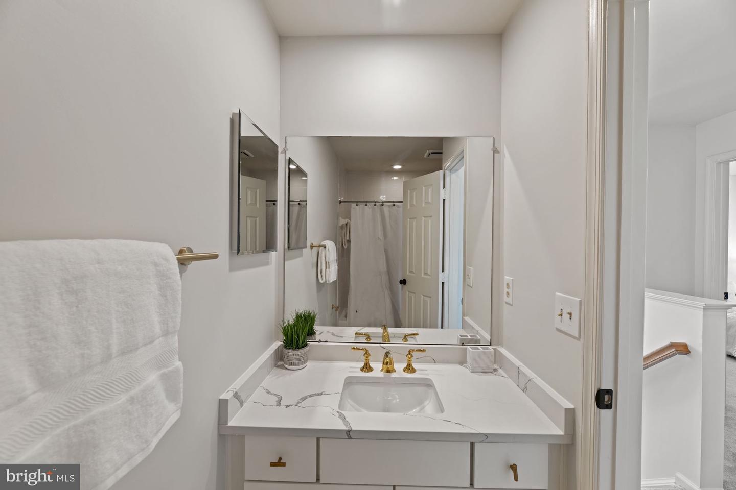 6512 LEGEND GATE PLACE