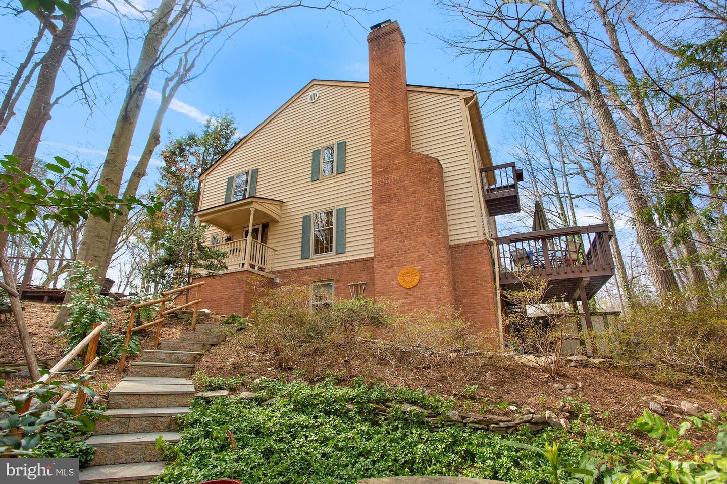 7994 HIDDEN BRIDGE DRIVE