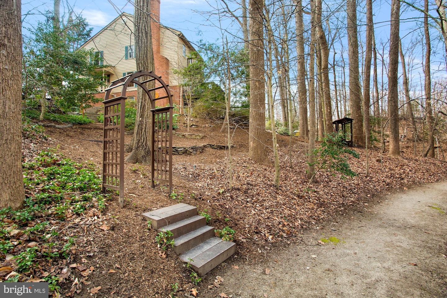 7994 HIDDEN BRIDGE DRIVE