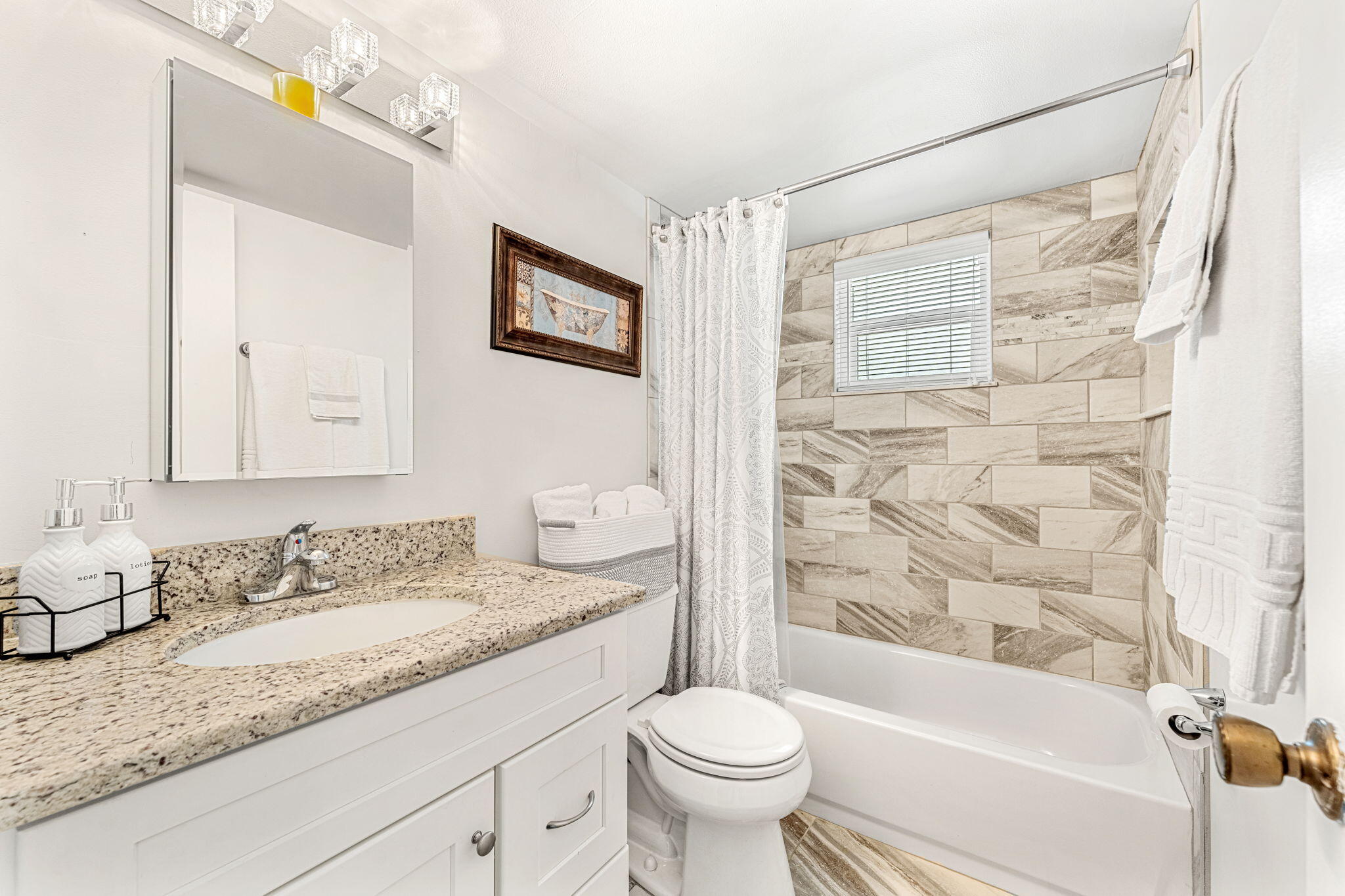 3150 N Harbor City Boulevard, 243