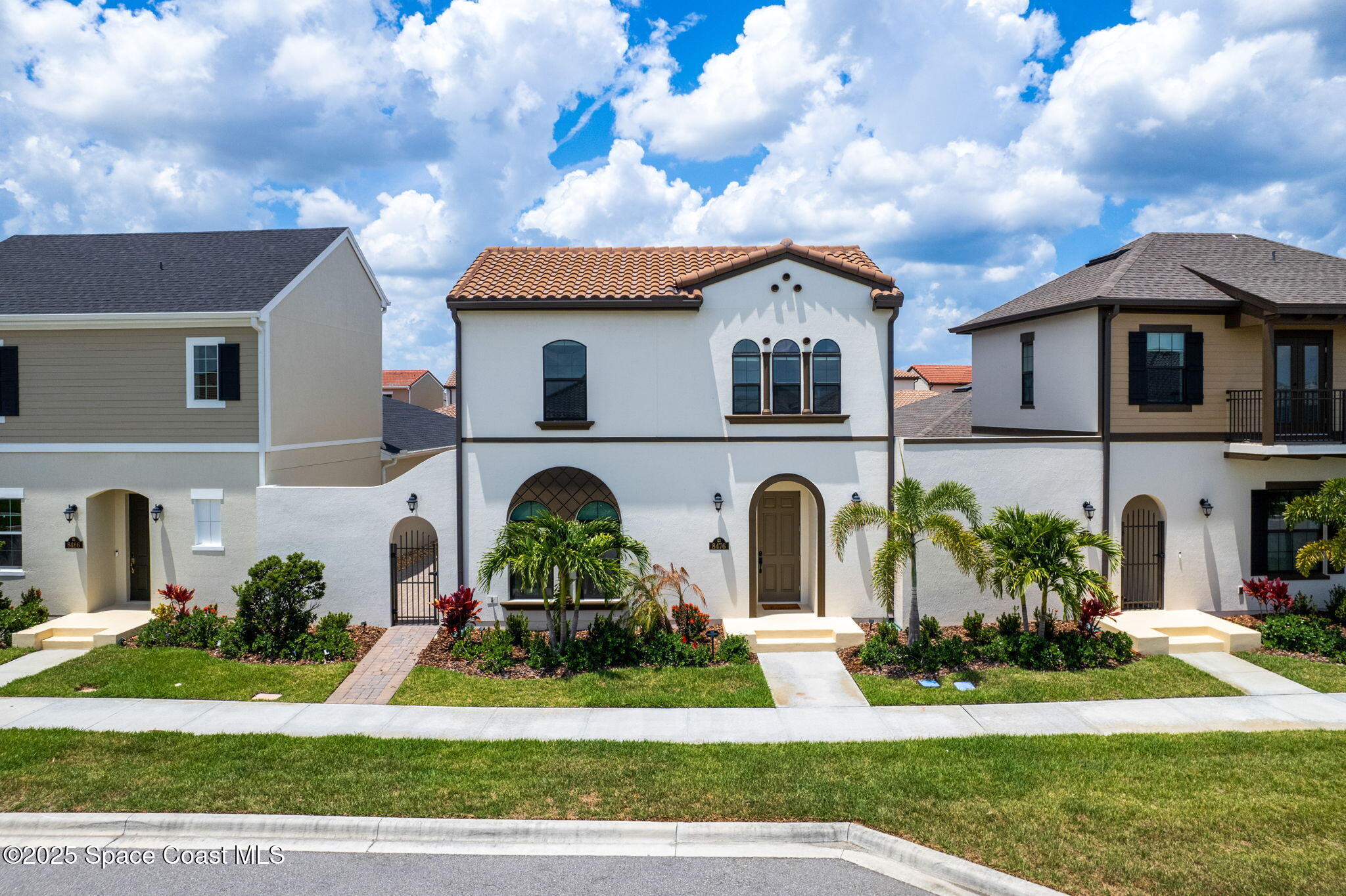 8476 Lyside Drive
