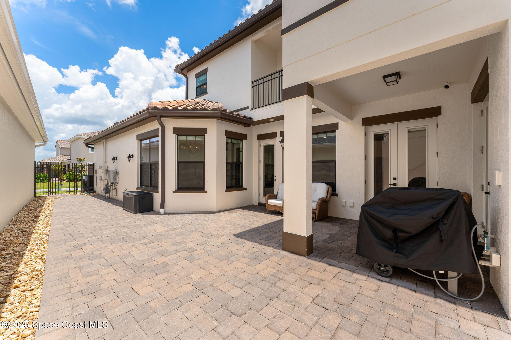 8476 Lyside Drive