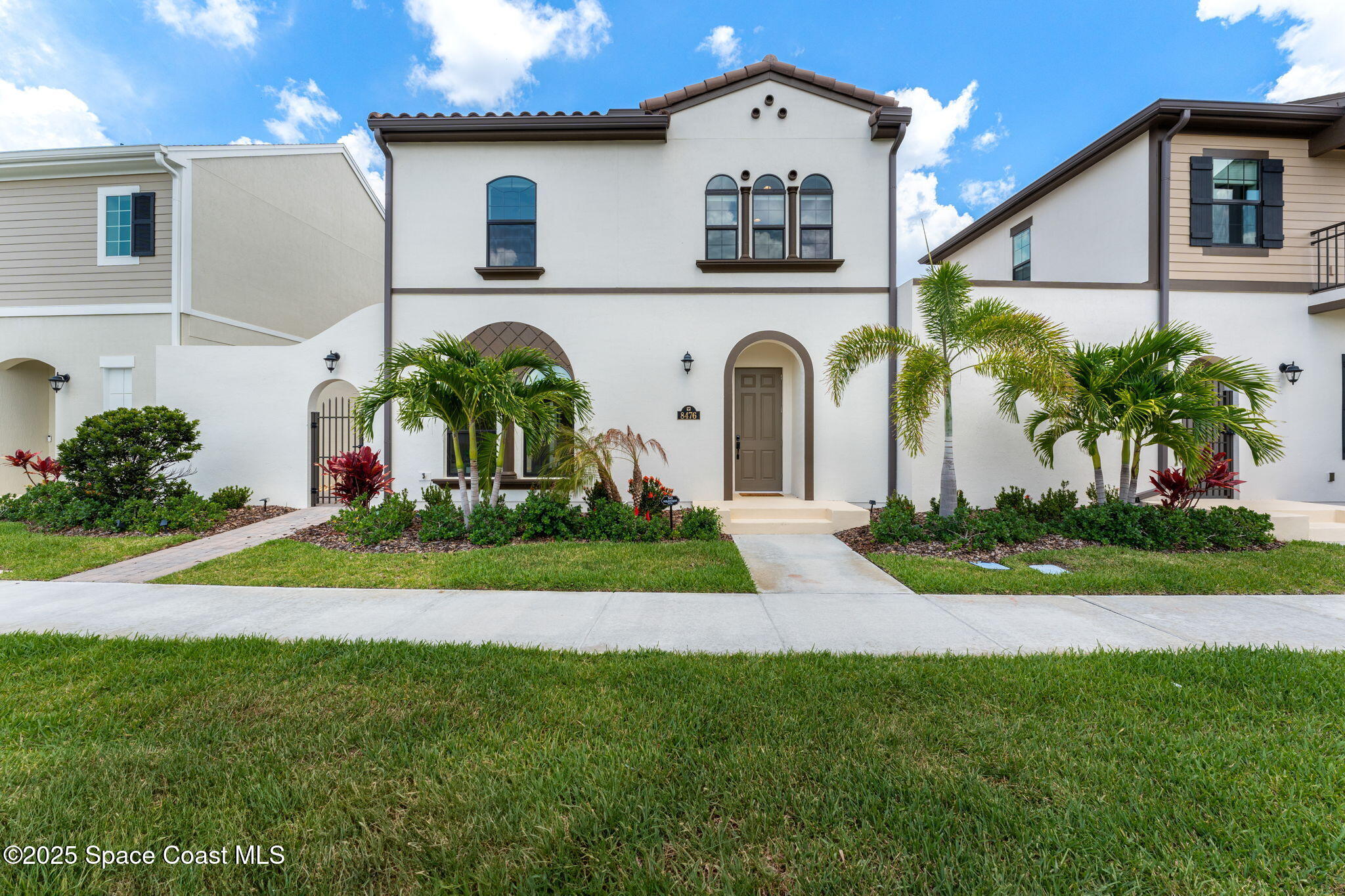 8476 Lyside Drive