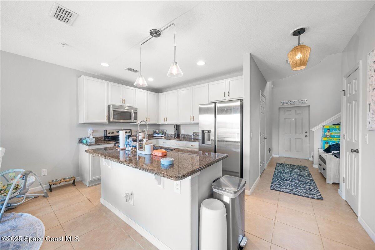 1410 Lara Circle, 104
