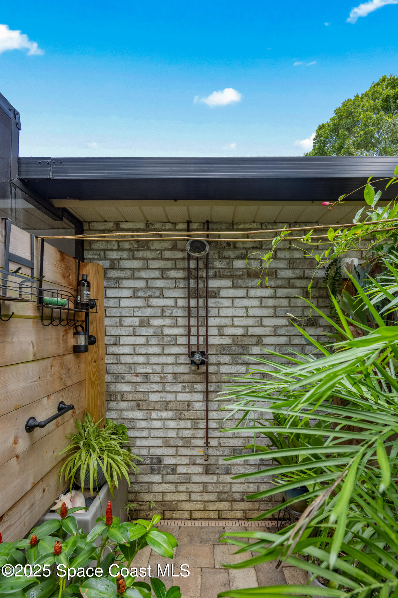 1005 Old Parsonage Drive