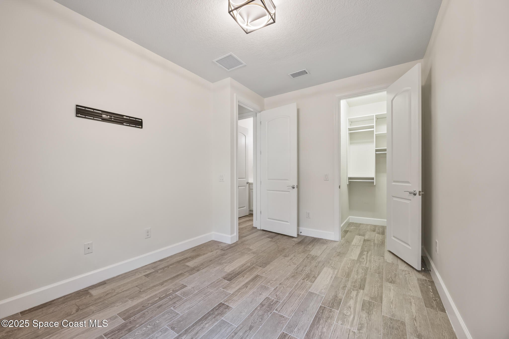 4487 Beauty Leaf Circle