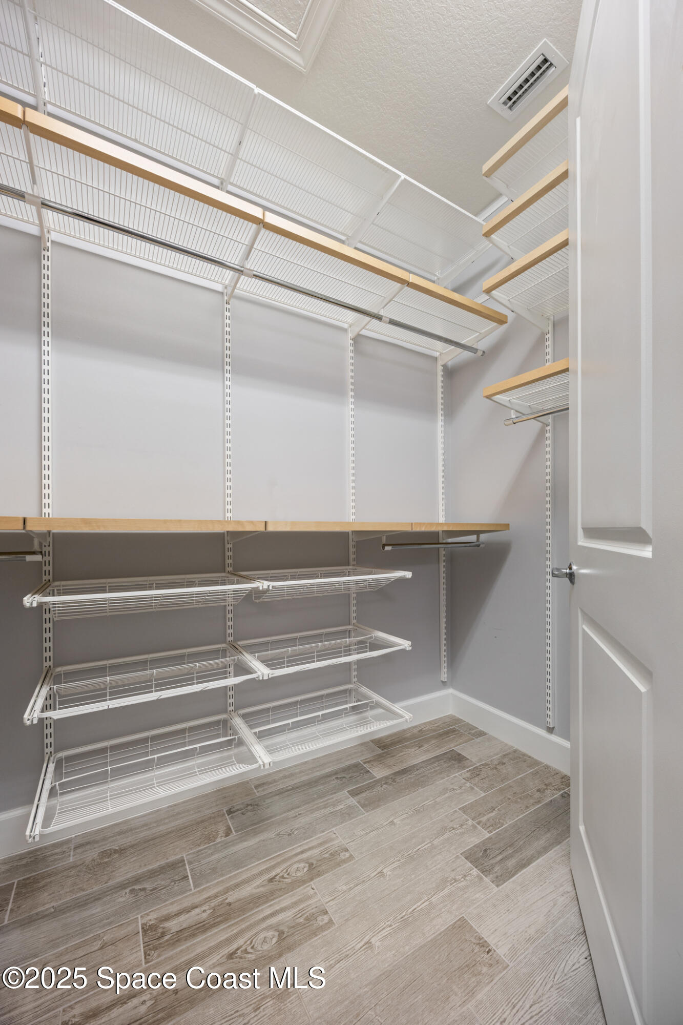 4487 Beauty Leaf Circle