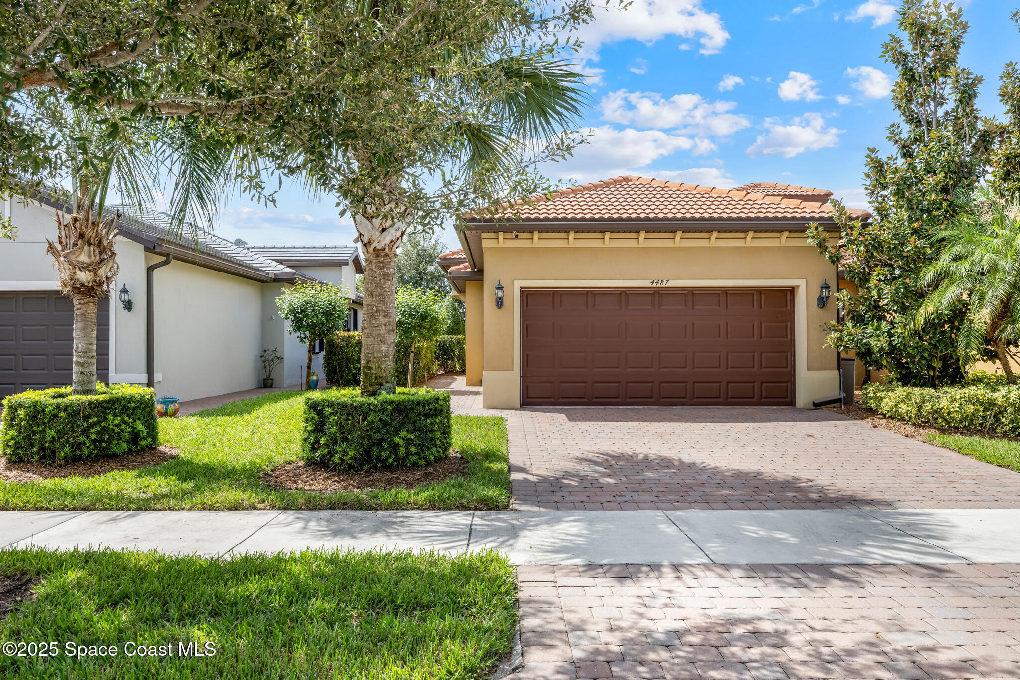 4487 Beauty Leaf Circle