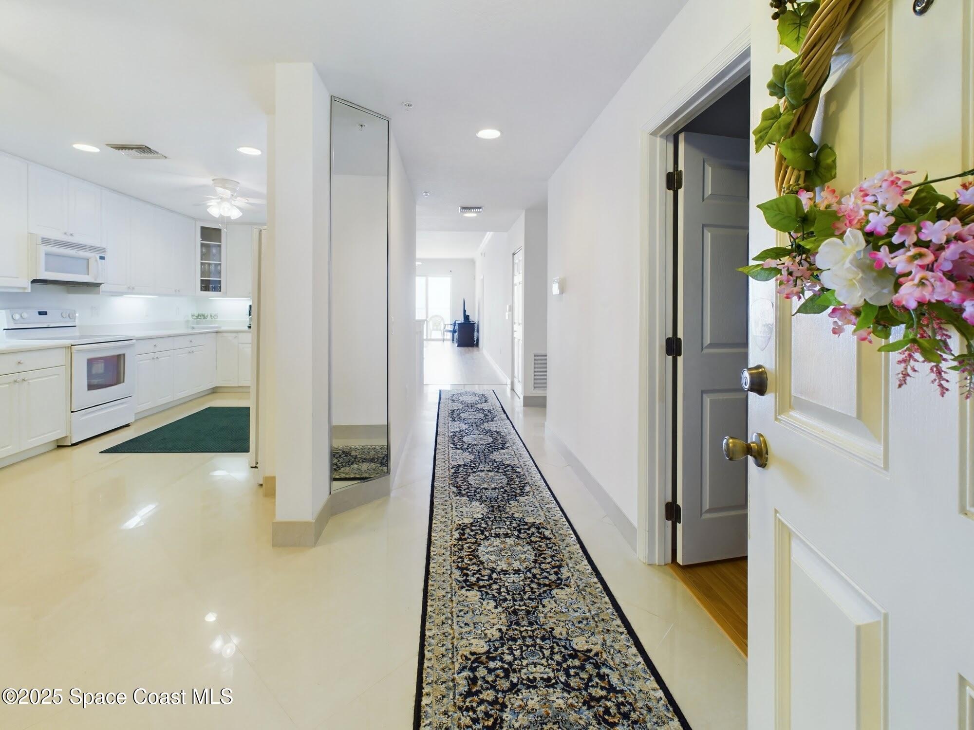 5 Indian River Avenue, 1204