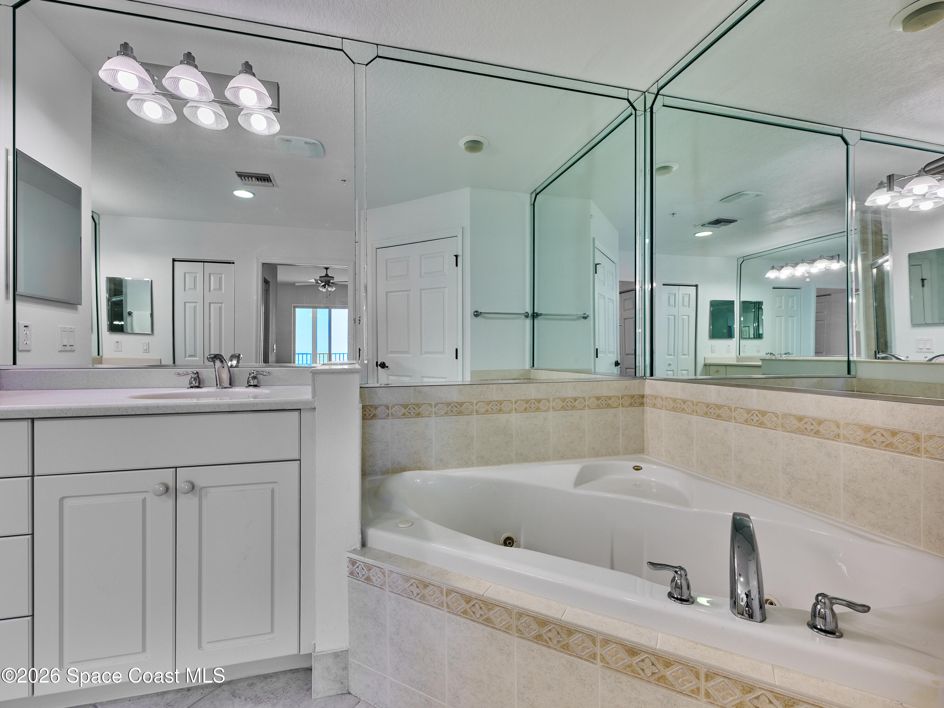 5 Indian River Avenue, 1204