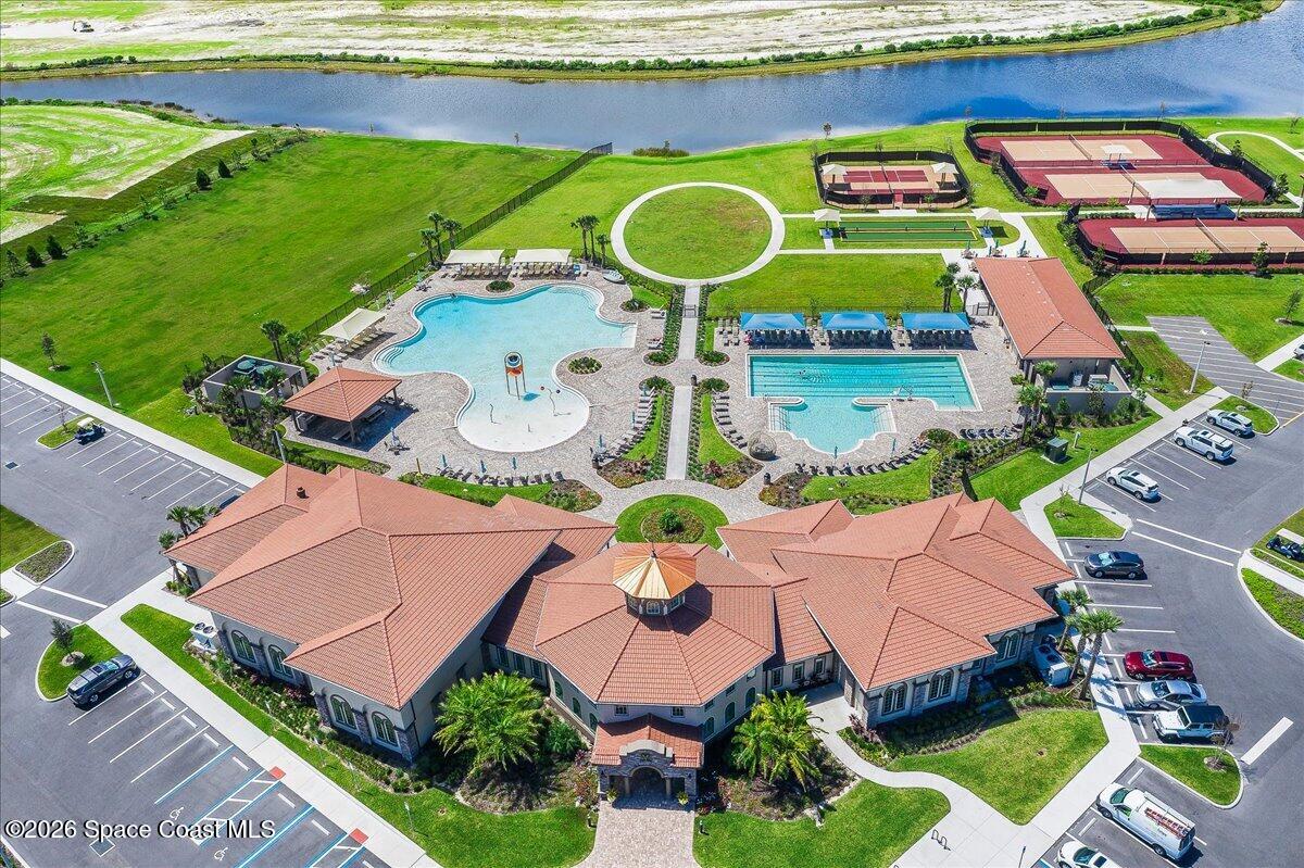 8476 Lyside Drive