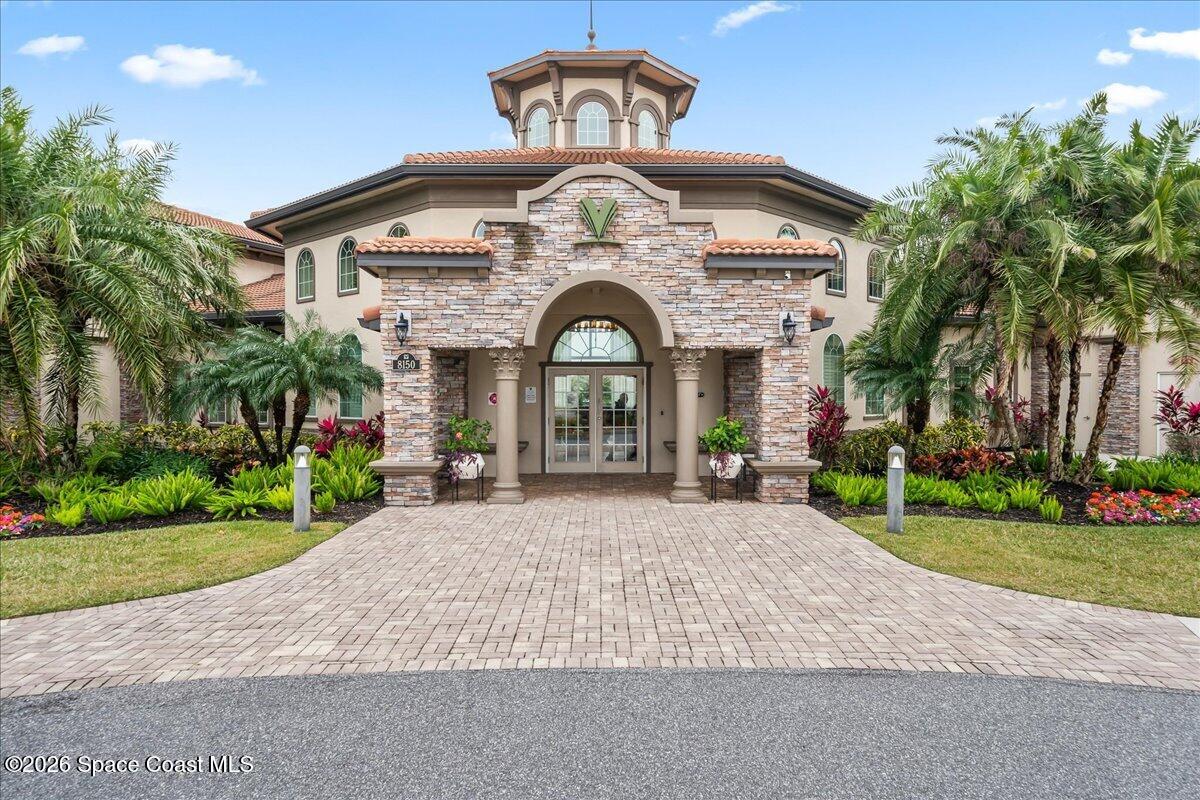 8476 Lyside Drive