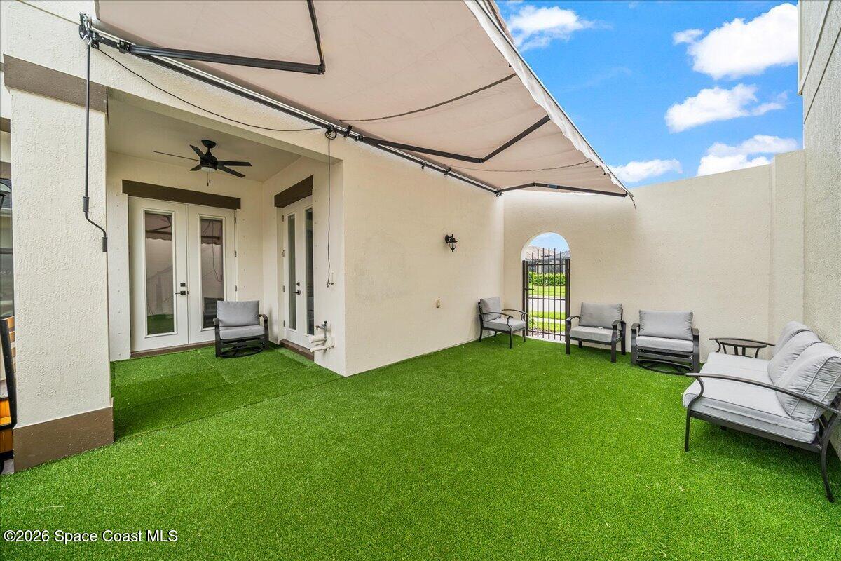 8476 Lyside Drive