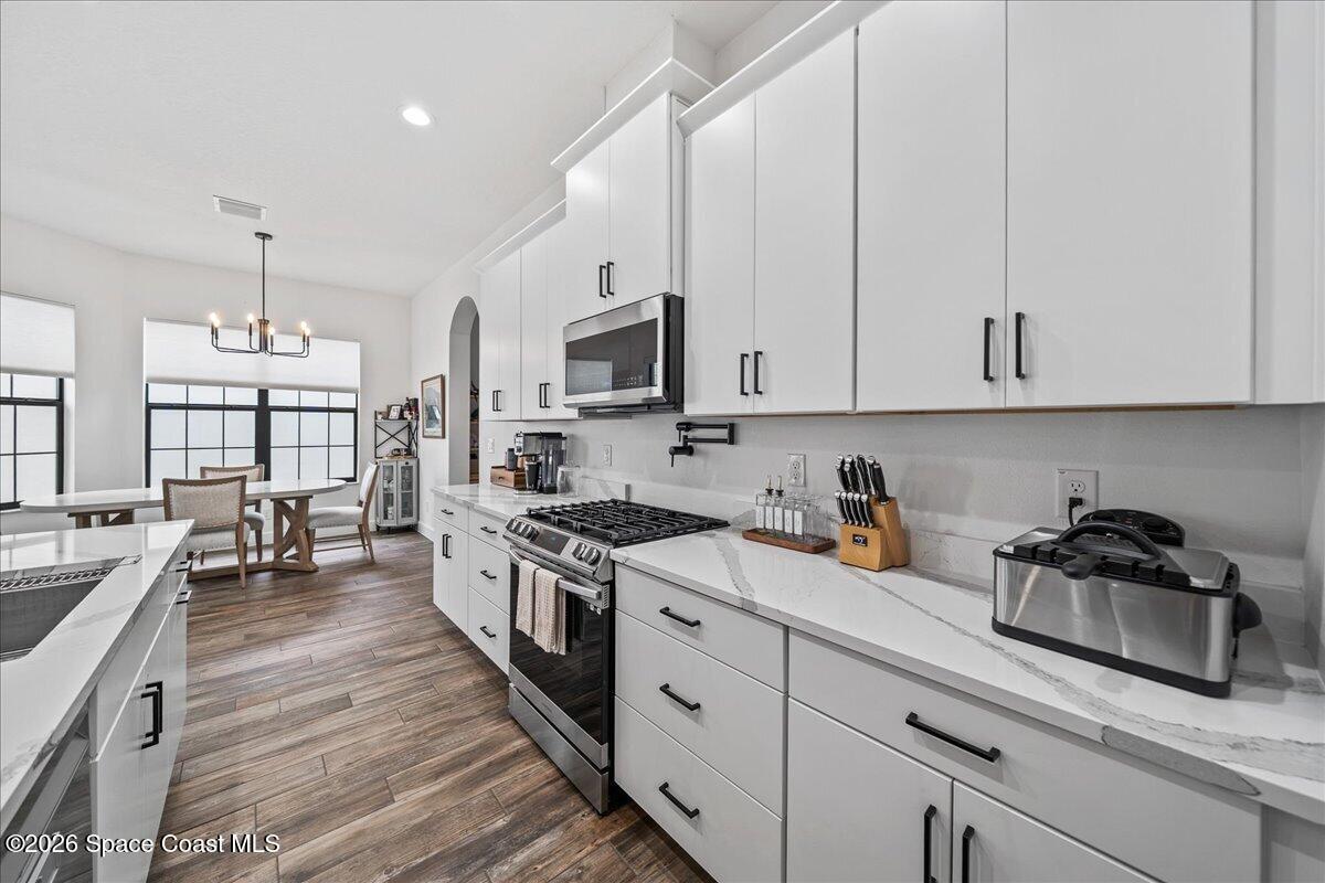 8476 Lyside Drive