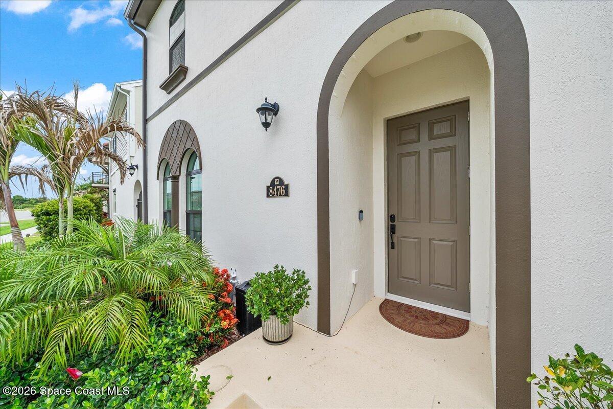 8476 Lyside Drive