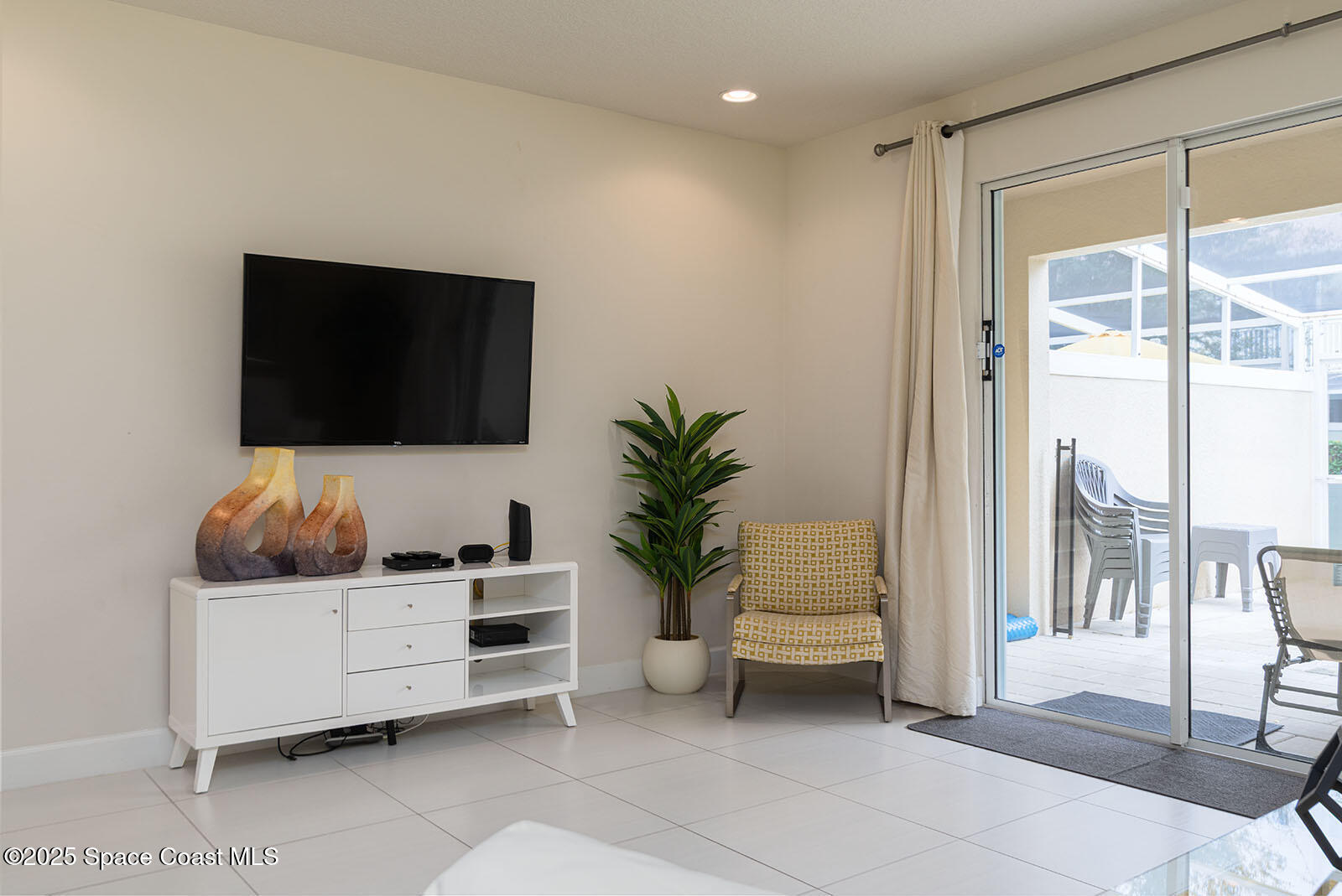 1653 Retreat Circle