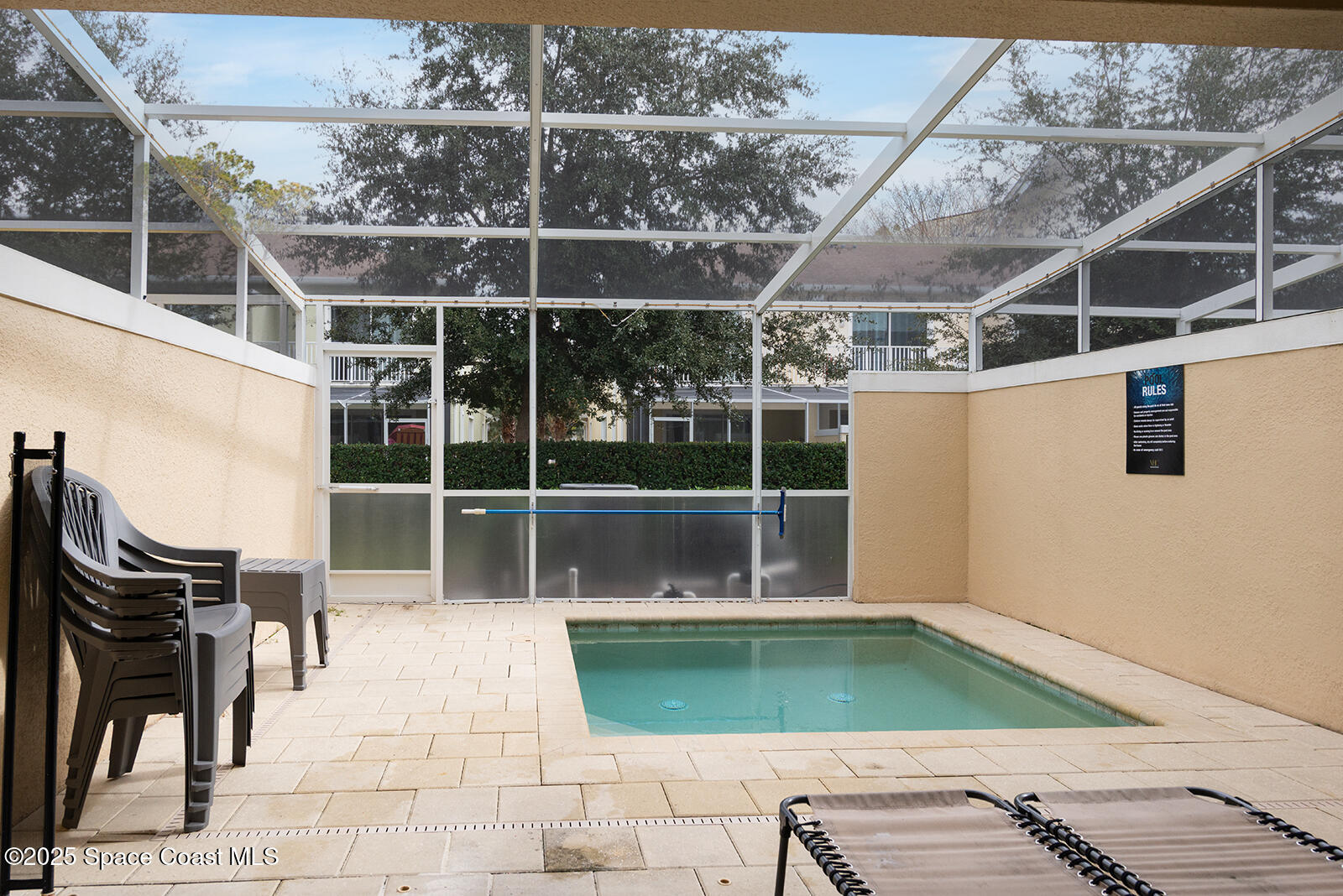 1653 Retreat Circle