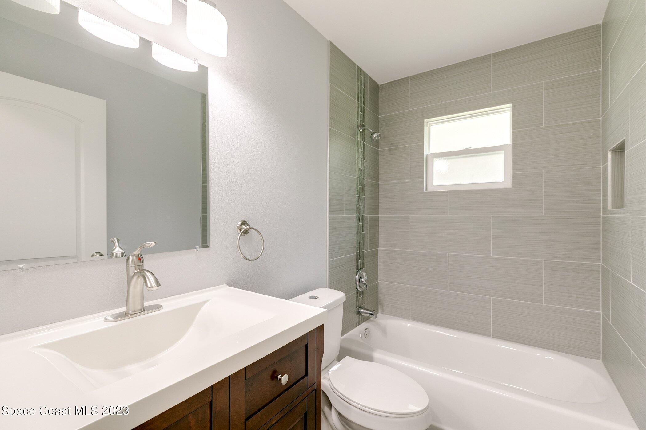 381 Wellwood Street SW