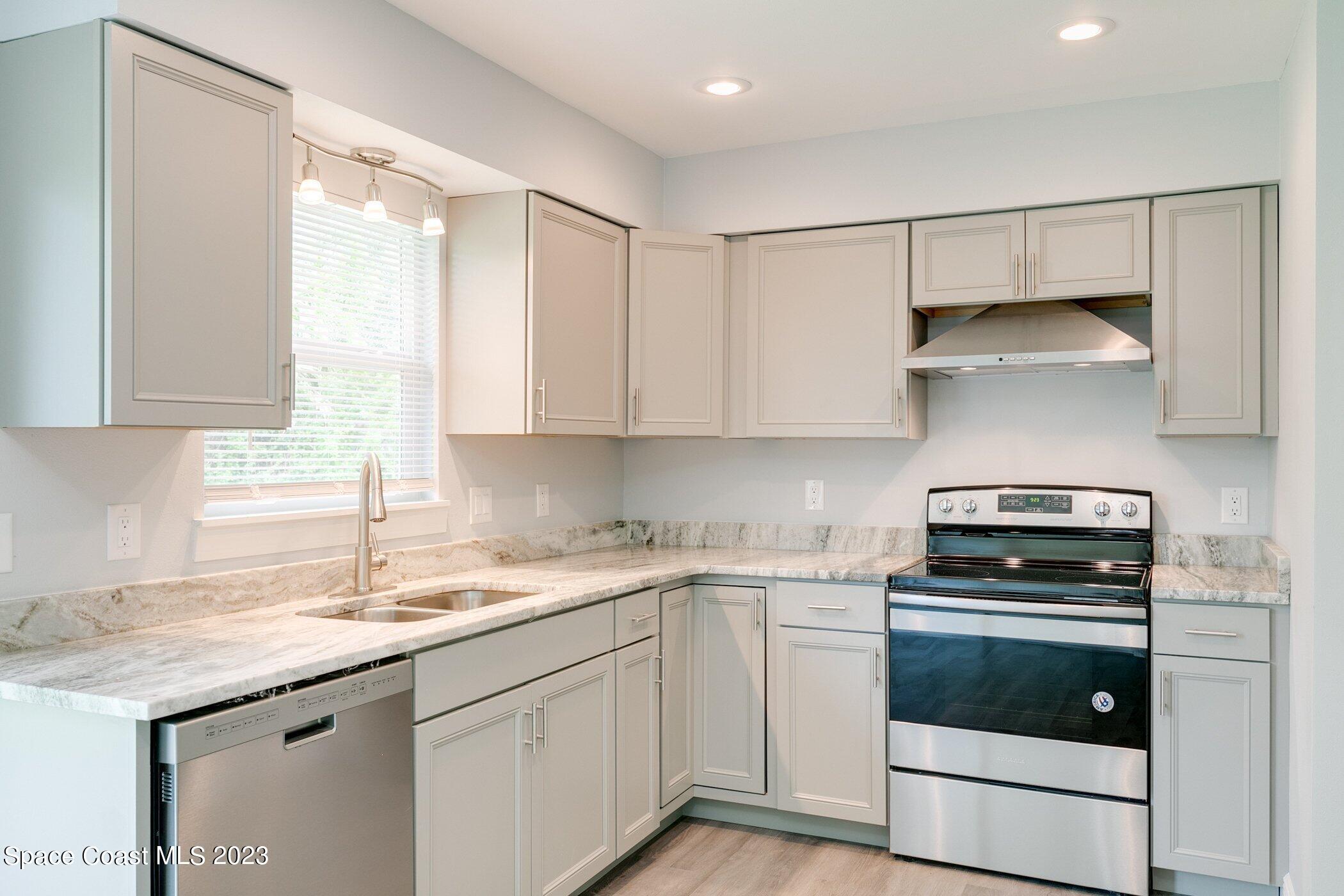 381 Wellwood Street SW