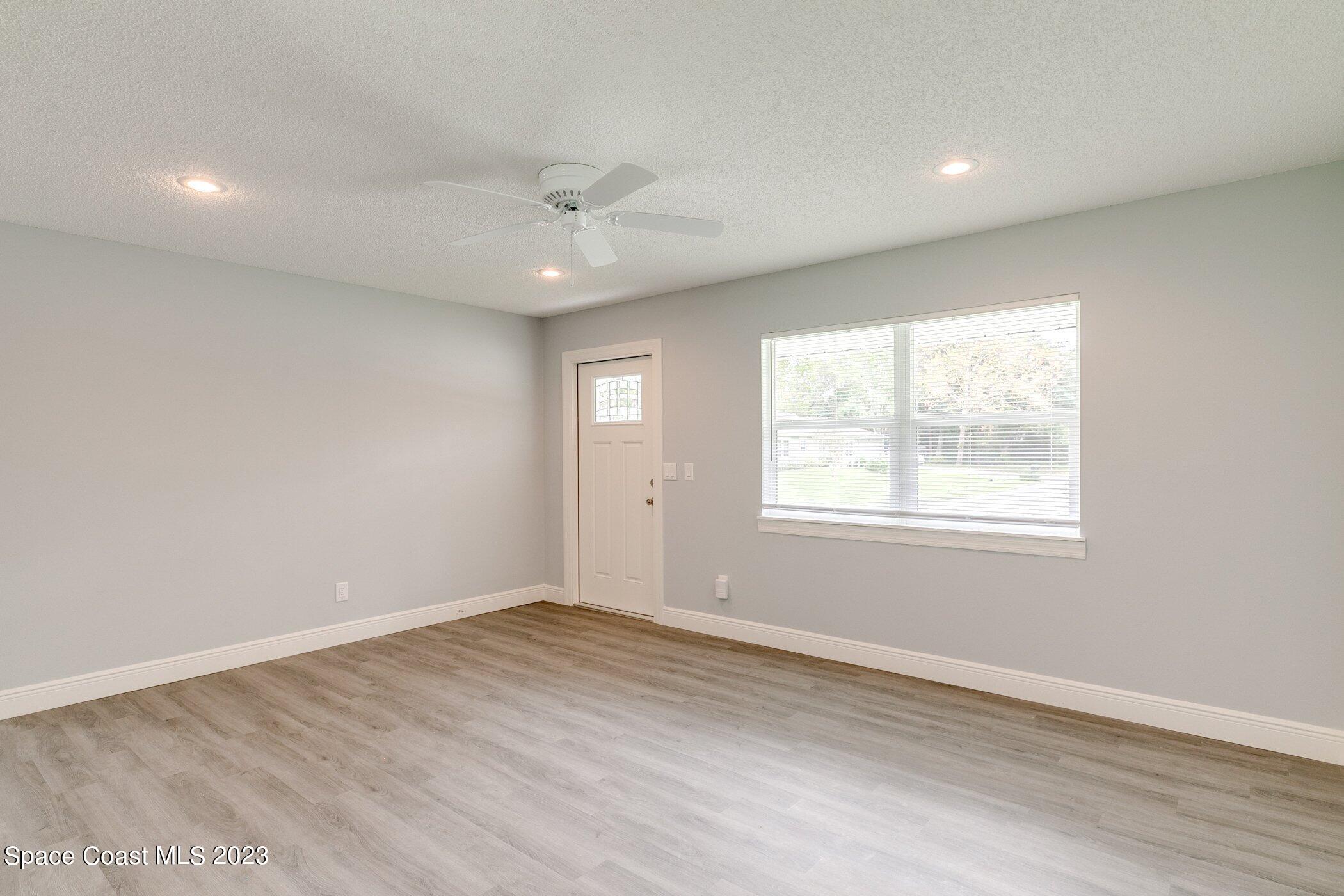 381 Wellwood Street SW