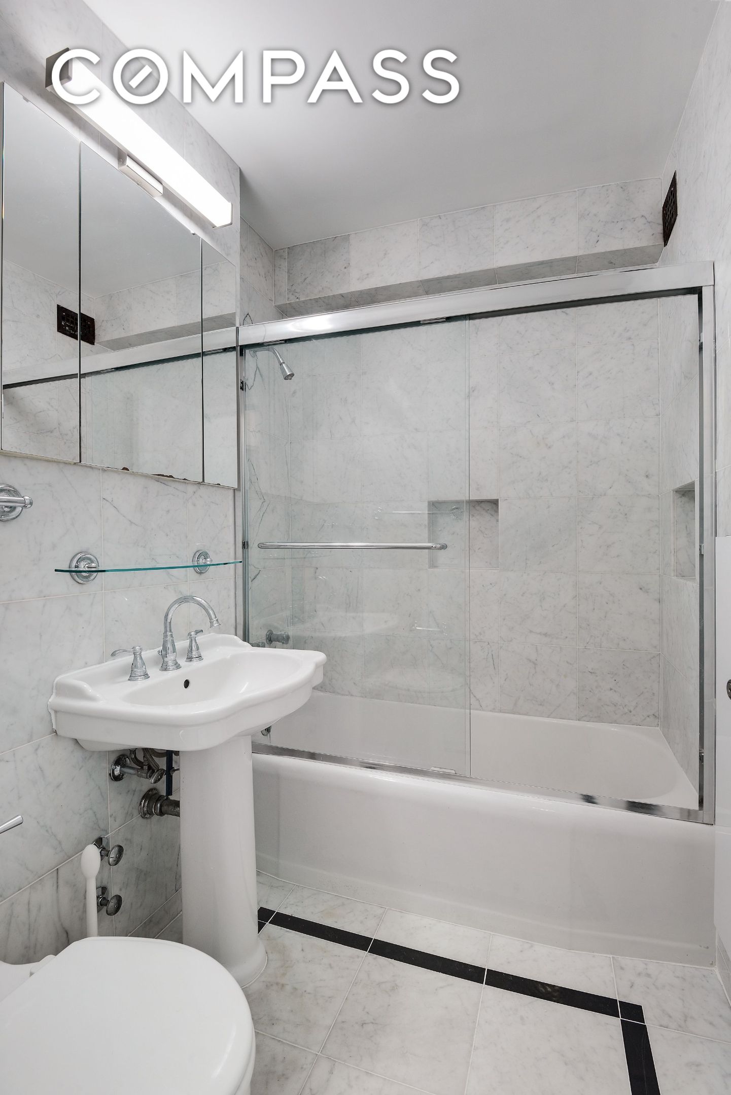 150 E 61st Street 5C