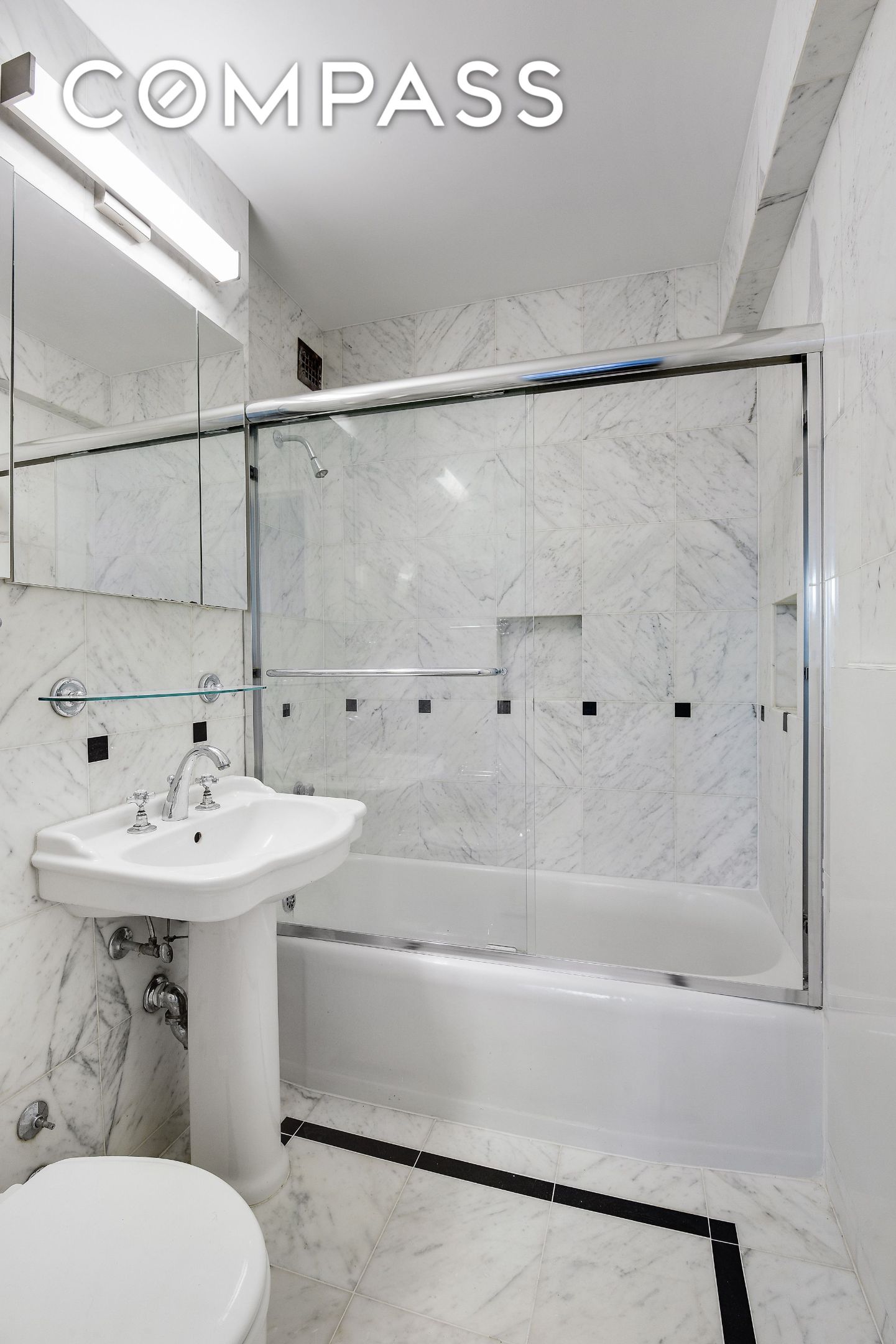 150 E 61st Street 5C