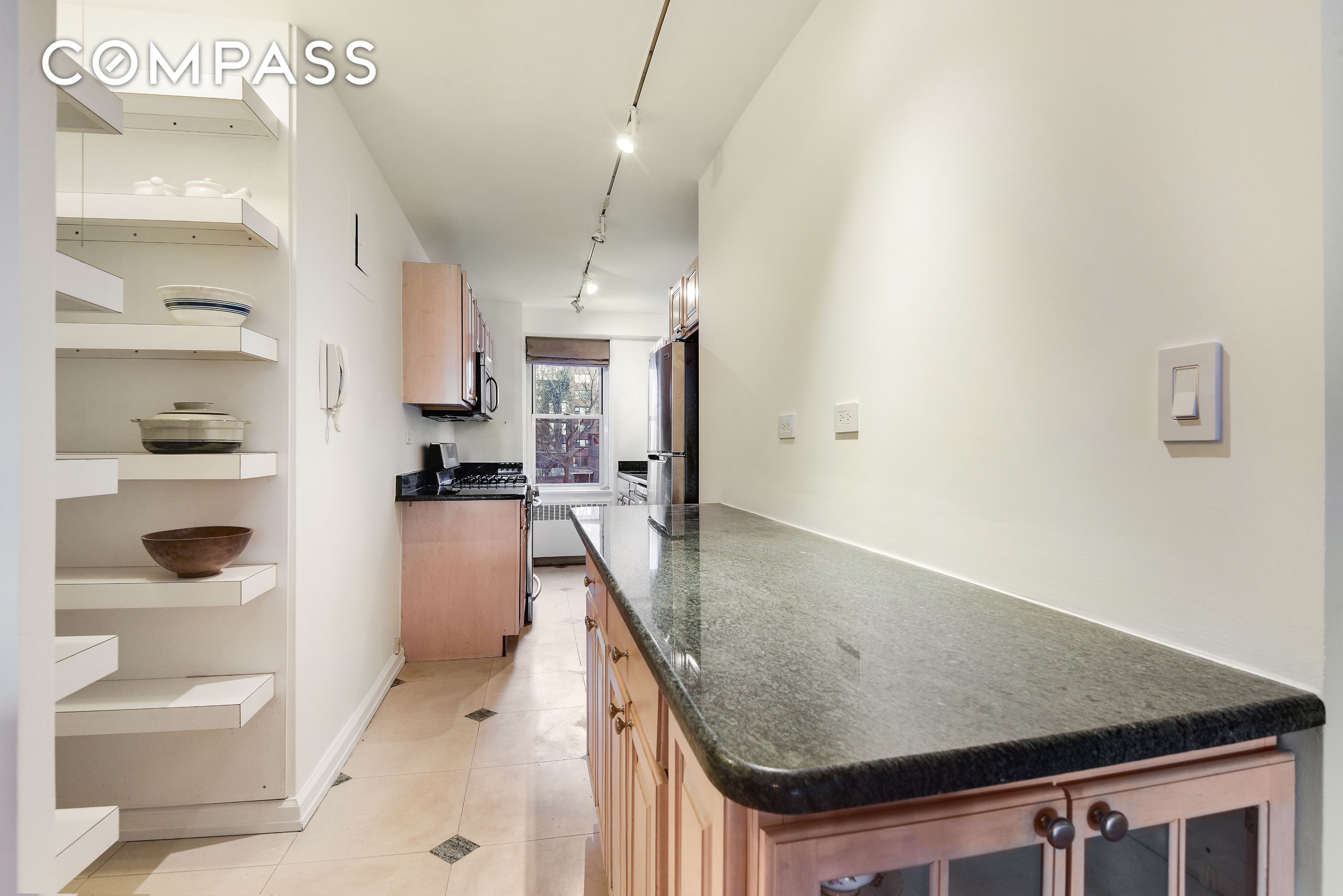 150 E 61st Street 5C