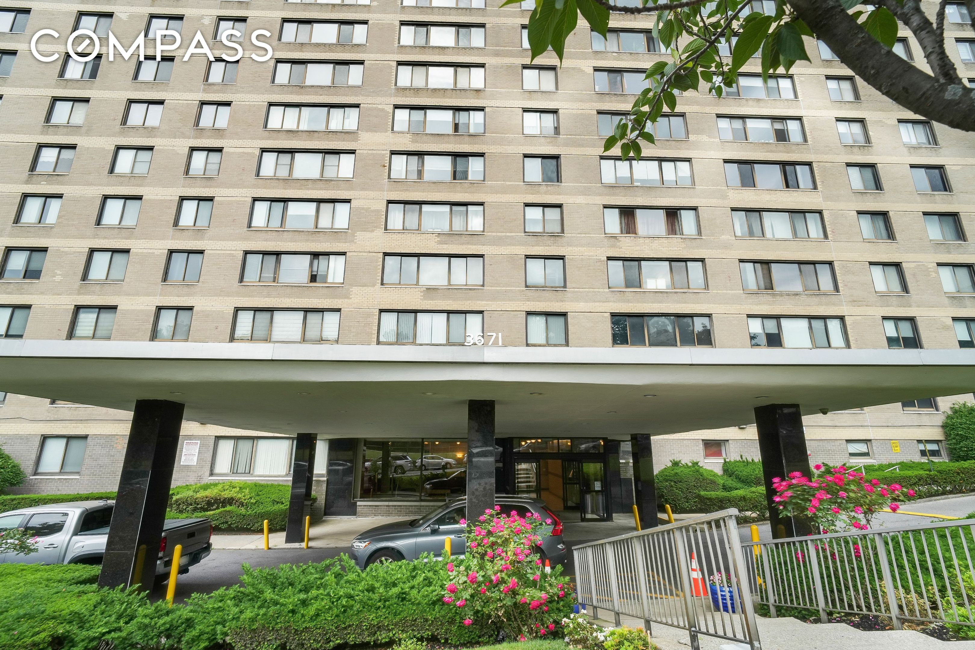 3671 Hudson Manor Terrace 1A